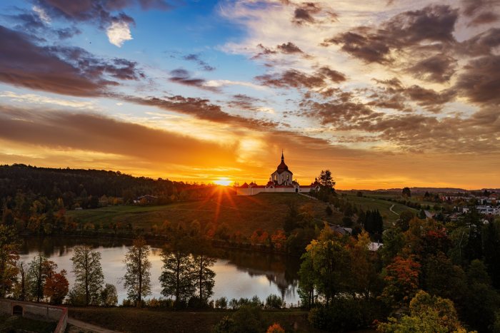 2026-10-07 - 07.21.57 - DJI_00410-HDR - Žďár nad Sázavou - Zelená Hora.jpg