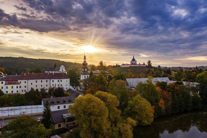 2026-10-07 - 08.00.13 - DJI_10087-HDR - Žďár nad Sázavou - Zelená Hora.jpg
